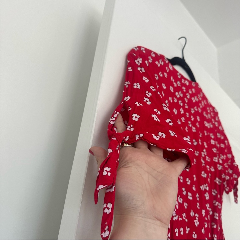 Seraphine (6 Petite Maternity) Red/ White Floral Wrap Short Sleeve Midi Dress - Picture 9 of 9